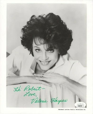 Valerie Harper REAL hand SIGNED Promo Photo JSA COA Mary Tyler Moore Actress Cover