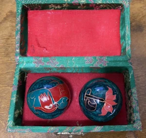 Vintage Chinese Ornate Exercise Stress Relief Meditation Balls Chest Box MINT - Picture 1 of 5
