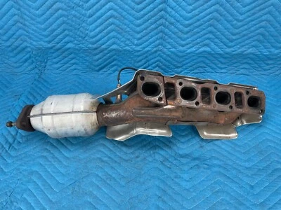 Nissan Armada Titan Exhaust Manifold w/Shield & O2 Sensor Driver's 2013-2015 OEM - Image 1 of 4