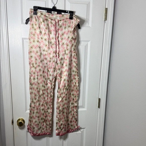 Old Navy Pink and Cream Floral Pajama Pants - Image 1 of 4