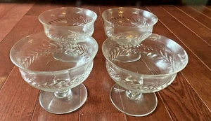 Juego De 4 CUENCOS DE POSTRE DE PATAS TRANSPARENTES CRISTALINAS 5 2/8" X 4 7/8" - Imagen 1 de 5