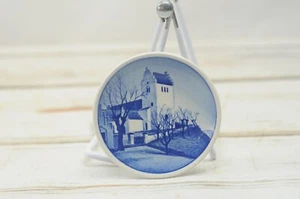 Vintage ROYAL COPENHAGEN Denmark Farevejle Kirke 21-2010 Mini Plate 3" Diameter - Picture 1 of 4