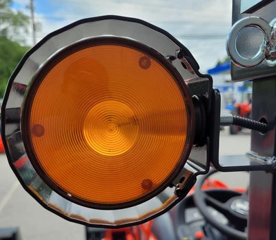 Nuevo kit protector de lámpara de señal de giro genuino KIOTI DKA151 para tractor CS10, CX, CK, DK Foto 1 de 4