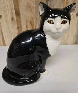 Staffordshire Just Cats & Co England XL Black & White Ceramic Sitting Tuxedo Cat - Picture 1 of 9