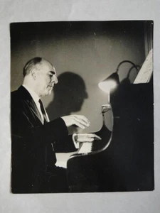 Solomon Pianist Playing By Georges Maiteny Photo c1950s #1 - Picture 1 of 2