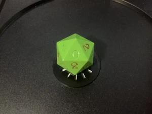 TSR Vintage Light Green 20-sided Die (d20) Dungeons and Dragons--NOTE Blemish - Picture 1 of 3