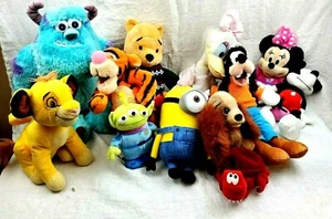 Menge 11 Disney Plüsch Mickey Minnie Sully Tigger Pooh Daisy Goffy Lady Sebastin - Bild 1 von 4