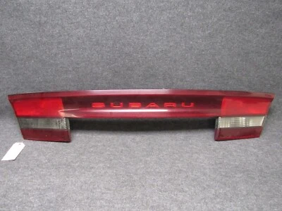 Panel de luz trasera central montado en el maletero sedán Subaru Legacy 2000-04 OEM 69869 Foto 1 de 4