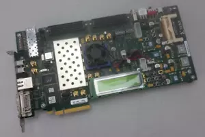 Scheda di valutazione Xilinx Virtex ML605 REV E HW-V6-ML605 - Foto 1 di 6