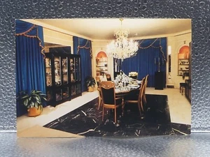 Graceland Mansion Dining Table 1985 TN Elvis Presley Non-Topographical Postcard - Picture 1 of 2