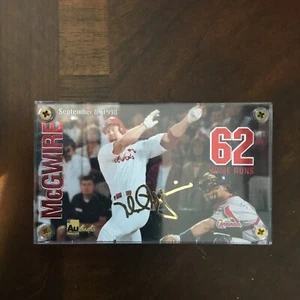 MARK McGWIRE 24K GOLD SIGNATURE 62nd HOME RUN CARD - Bild 1 von 2