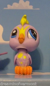 Littlest Pet Shop Purple/Yellow Bird with Blue Eyes #1729 New Loose - Picture 1 of 1