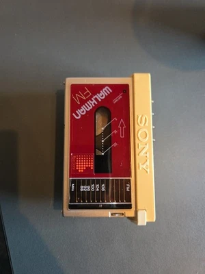 Sony Walkman WM-F10 AM/FM Radio Cassette Reproductor de Cinta - Nuevo Cinturón y Reparado Foto 1 de 4