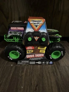 Monster Jam Grave Digger RC Helicopter Truck - Picture 1 of 2