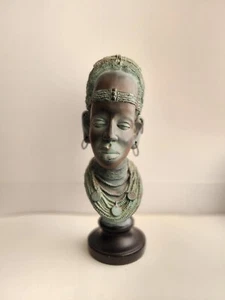 Vintage Detailed Sculpture Of African Queen - Picture 1 of 6