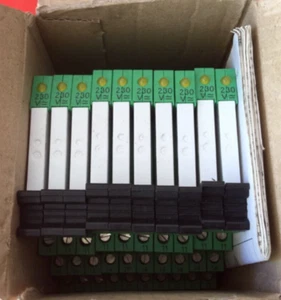 PHOENIX CONTACT PLC-BSC-230UC/21 Terminal Blocks (Box of 10) - Picture 1 of 2