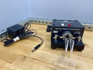 MFJ Pacesetter Electronic Keyer Paddel Modell MFJ-422D AMATEURFUNK DELUXE - Bild 1 von 12