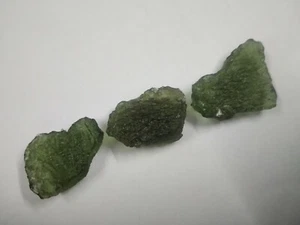 Moldavite Natural Glass Green Color 3 Pieces 33.80 Cts. In Raw/Rough Style - Picture 1 of 7