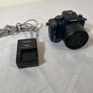 Panasonic Lumix DMC-G1 w/ 14-45 G Vario F3.5-5.6 Lens With Charger - Picture 1 of 12
