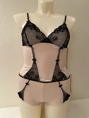 NUEVO CON ETIQUETAS Jezebel Cami Short SET L Negro Encaje Acentos Rosa Ligero Elástico Tejido Foto 1 de 4