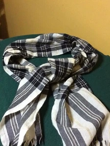 Ladies J Crew Scarf - Picture 1 of 6