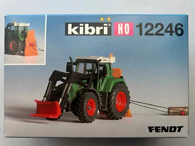 KIBRI 12246 Fendt 926 with front shield and drum winch Assembly Kit - Ref.  A004 - Photo 1/3
