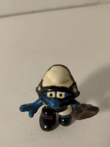 Vintage Smurf Figurine-Baseball Catcher Smurf, Schleich Peyo 1981, Hong Kong - Picture 1 of 5