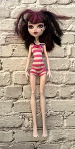 Monster High Skull Shores Draculaura Puppe 2008 - Bild 1 von 4