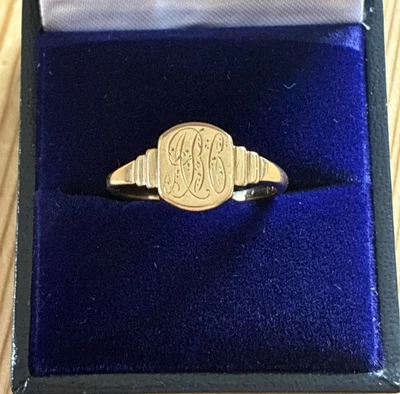 Antique 9ct Yellow Gold Signet Ring 9 Carat Gold Size O 1/2 — 第 1/4 张图片