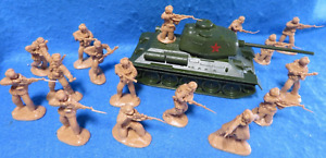 Classic Toy Soldiers WWII / Korean War  Russian T-34/85 Tank w/ Chinese Infantry