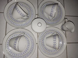 Vintage Kaffeegeschirr Alt Feinporzellan Blau Verzierung Retro - Bild 1 von 4
