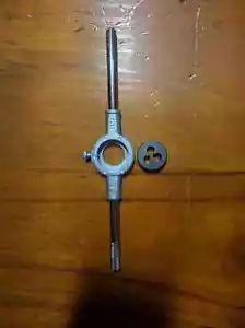 25MM OD Die Button Metric M3 M4 M5 M6 M7 M8 M9 M10 M11 M12 RH+die stock wrench - Imagen 1 de 4