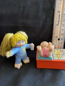 Vintage Fisher Price Little People Orange Baby Changing Table Mini cabbage patch - Picture 1 of 5