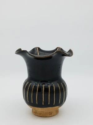  Song Dynasty Black Glaze Vase 宋代黑釉花口尊 - Image 1 of 4