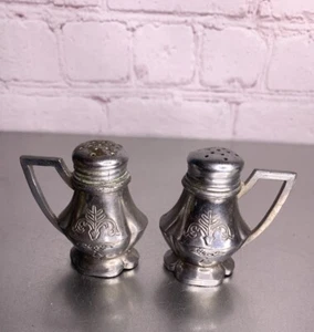 Vintage Silver Chrome Tea/Coffee Pot Salt & Pepper Shakers - Picture 1 of 7