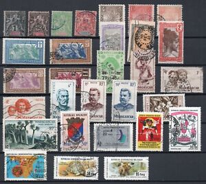 MADAGASCAR Lot de 30 timbres oblitérés tous différents