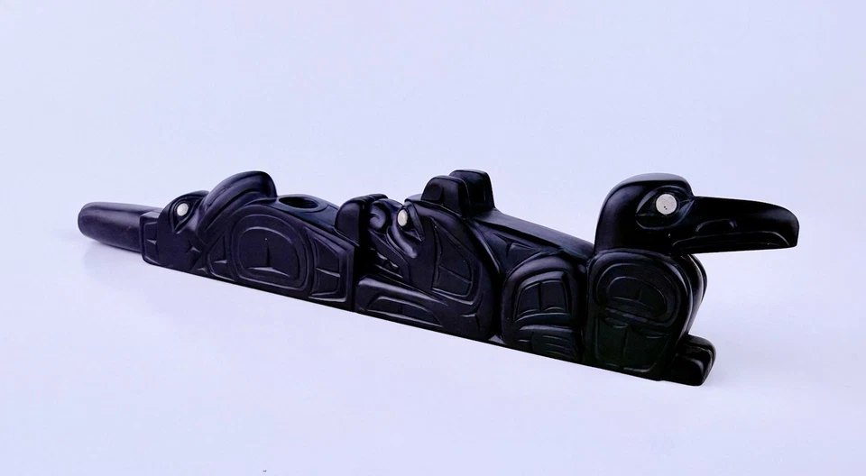 Argillite Eagle, Bear, Raven Pipe 作者 Glen Pollard Sr. 从未使用过。 新条件。 — 第 1/4 张图片
