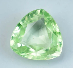 Flawless Rare Natural Green Peridot 3.25Ct AGL Certified Trillion Loose Gemstone - Picture 1 of 6