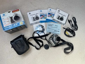 Konica Minolta DiMAGE  Z2 Digital Camera with case, box, instructions, leads - Picture 1 of 17