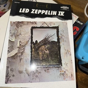 Classic Led Zeppelin IV: Authentic Guitar Tab Edition by Led Zeppelin - Bild 1 von 2