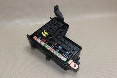 02-03 DODGE RAM INTEGRATED POWER DISTRIBUTION CENTER TIPM JUNCTION 56049680AC - Image 1 of 4