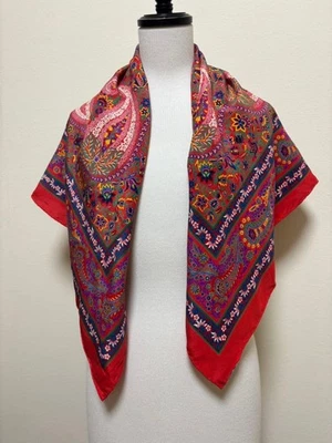 Bufanda de seda con patrón de cachemira Gucci hecha en Italia Foto 1 de 4