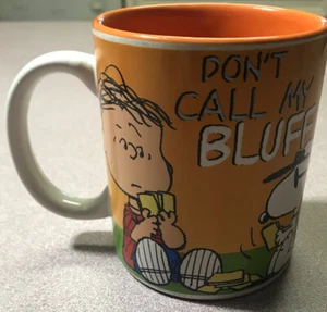 Gibson Overseas Peanuts Linus And Snoopy Coffee Mug "Don't Call My Bluff" 2011 - Picture 1 of 3