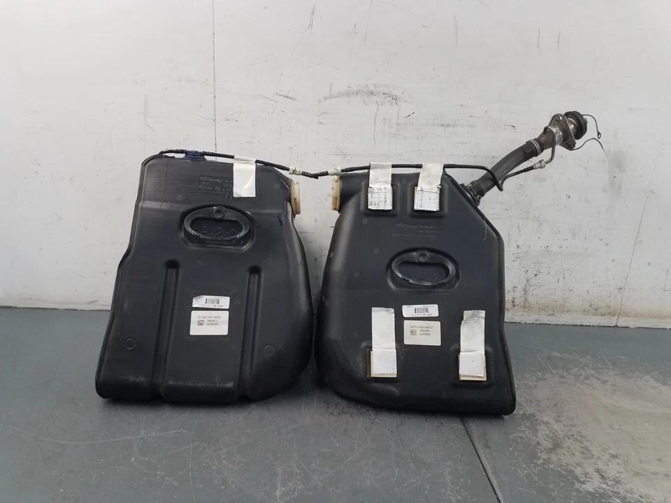 Chevy Corvette C6 2011 tanques de combustible/cuello de llenado #8846 E4 Foto 1 de 4