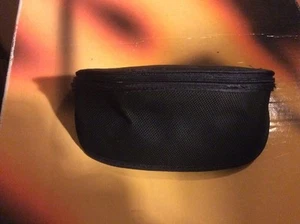 Brillenetui aus Nylon mit Reißverschluss, mit Gürtelschlaufe - Bild 1 von 5