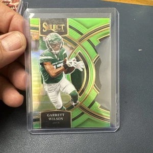 2023 Panini Select - Premier Level Garrett Wilson Neon Green Prizm Die-Cut /499 - Picture 1 of 2