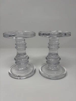 Juego de 2 candelabros cónicos de pilar de vidrio transparente Pottery Barn Krosno Claro de 6,25" Foto 1 de 4