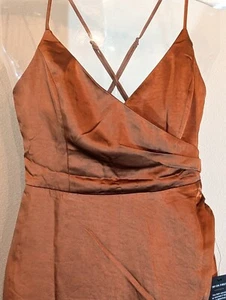 Mini Vestido Lulus Hot Night Out Bronce Satinado Abertura Imitación Envolvente Talla S Nuevo - Imagen 1 de 11