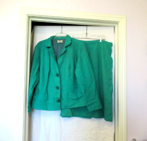 Donna Lee of California light green suit, c. 1960s, sz. XL