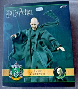 Figura Harry Potter Star Ace SA8002A Lord Voldemort 1/8 sin usar, en caja varita iluminada - Imagen 1 de 11